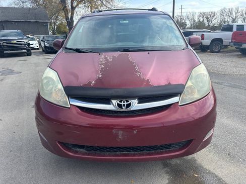 Used 2006 Toyota Sienna XLE Limited w/ XLE Limited Pkg 2 AWD/4WD image 4