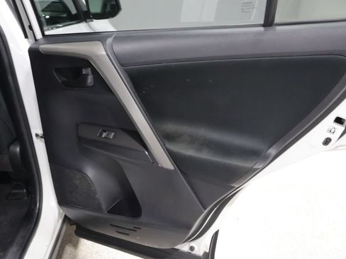 Used 2017 Toyota RAV4 LE w/ Carpet Mat Package FWD image 21