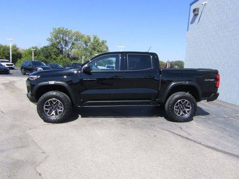 Used 2023 Chevrolet Colorado ZR2 w/ ZR2 Convenience Package III AWD/4WD image 3
