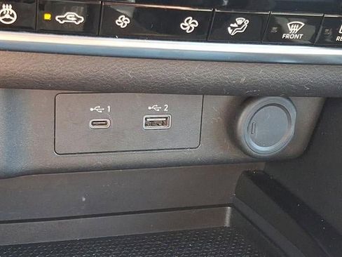 Used 2023 Nissan Rogue SV w/ SV Premium B Package image 63