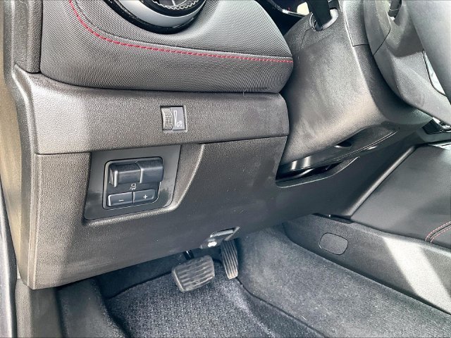 Used 2024 Chevrolet Colorado Z71 w/ Z71 Convenience Package 2 AWD/4WD image 30