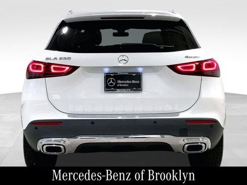 Used 2023 Mercedes-Benz GLA 250 4MATIC image 6