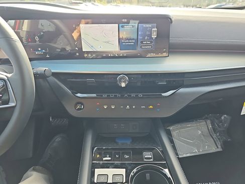New 2026 Nissan Murano Platinum w/ Cargo Package AWD/4WD image 24