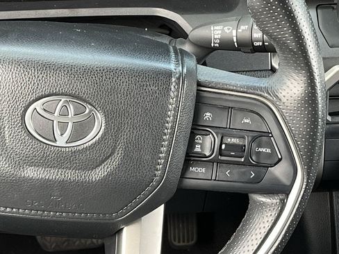 Used 2025 Toyota 4Runner SR5 RWD image 14