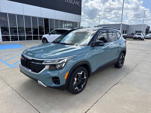 Certified 2025 Kia Seltos S FWD image 2