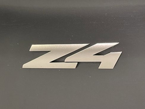 Used 2025 BMW Z4 M40i w/ Premium Package image 23