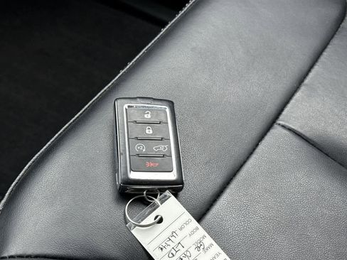 Used 2023 Jeep Grand Cherokee Limited AWD/4WD image 30