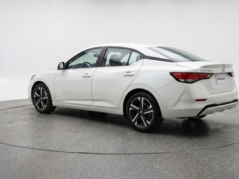 Used 2025 Nissan Sentra SV FWD image 6