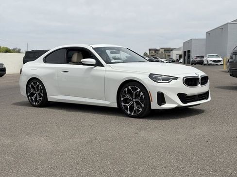 Used 2026 BMW 230i Coupe w/ Convenience Package RWD image 4
