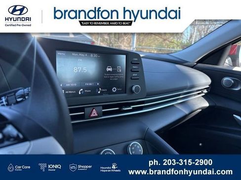Certified 2026 Hyundai Elantra SE w/ Cargo Package FWD image 18