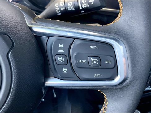 Certified 2024 Jeep Wrangler Unlimited Sahara w/ Technology Group AWD/4WD image 20