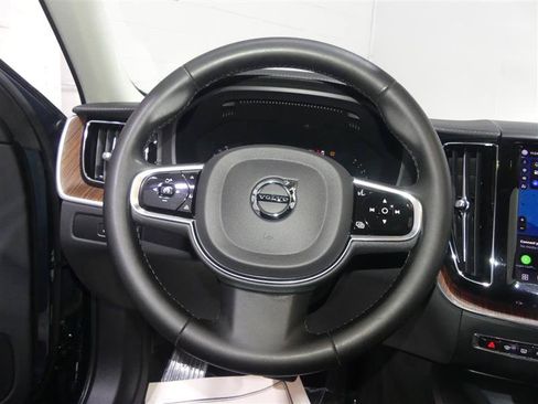 Used 2023 Volvo XC60 B5 Ultimate w/ Climate Package AWD/4WD image 32