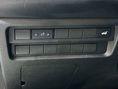 Used 2024 Mitsubishi Outlander SE AWD/4WD image 17