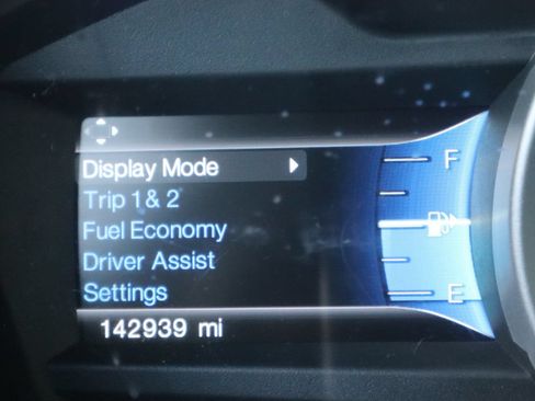 Used 2014 Ford Explorer XLT w/ Equipment Group 202A AWD/4WD image 47