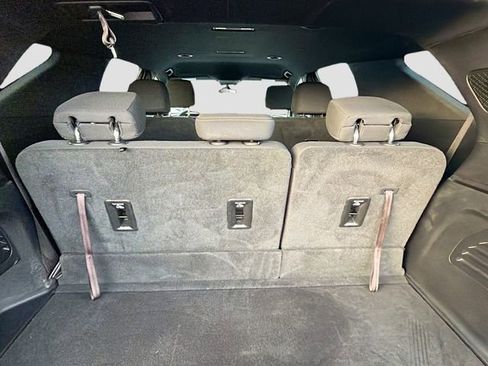 Used 2025 Chevrolet Traverse LT image 25