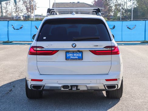 Used 2021 BMW X7 xDrive40i w/ Premium Package image 8