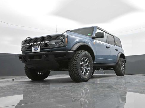New 2025 Ford Bronco Badlands image 59