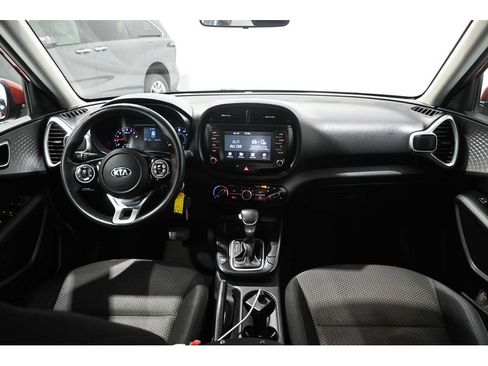 Used 2020 Kia Soul LX FWD image 20