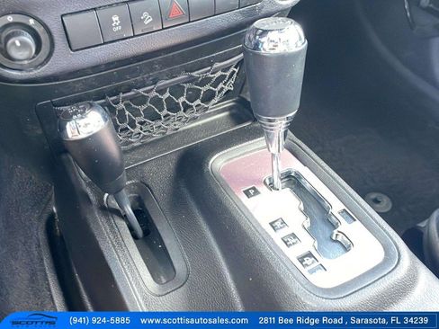 Used 2015 Jeep Wrangler Sport image 29