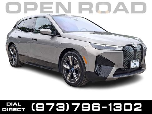 Used 2025 BMW iX xDrive50 image 1