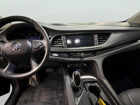 Used 2020 Buick Enclave Essence w/ Sport Touring Edition image 13