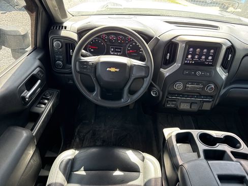 Used 2024 Chevrolet Silverado 2500 Custom w/ Custom Value Package image 12