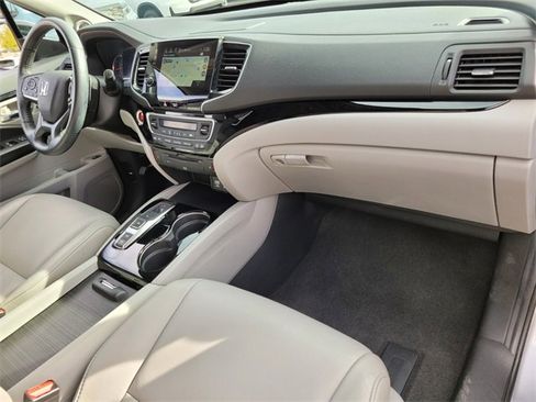 Used 2021 Honda Pilot Touring image 20