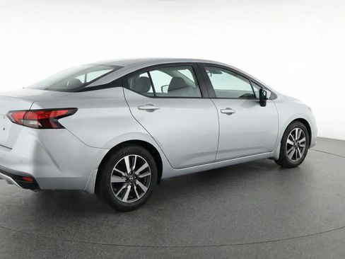 Used 2025 Nissan Versa SV image 9