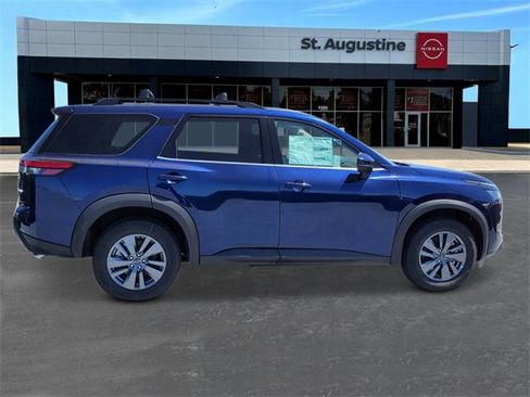 New 2025 Nissan Pathfinder SV image 6