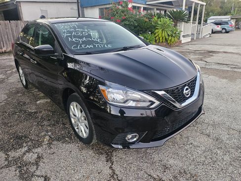 Used 2019 Nissan Sentra SV image 3