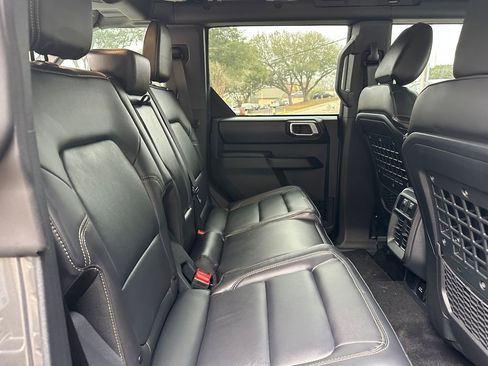 New 2025 Ford Bronco Badlands image 36