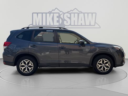 Used 2023 Subaru Forester Premium AWD/4WD image 6