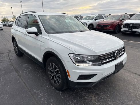 Used 2018 Volkswagen Tiguan SE AWD/4WD image 1