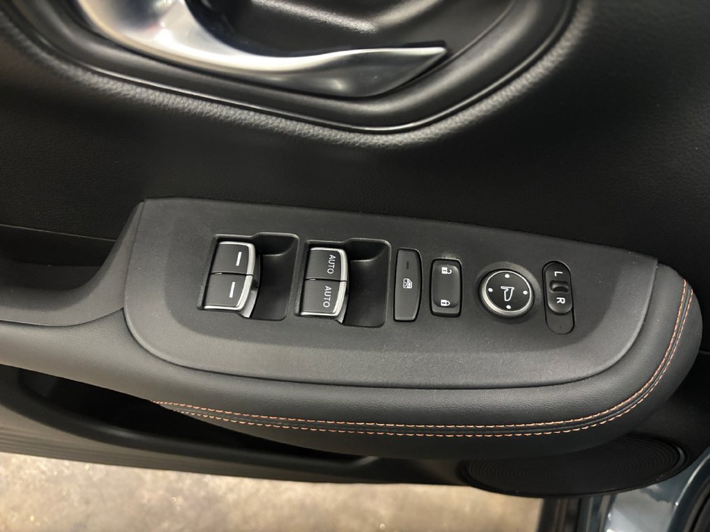 Used 2024 Honda HR-V Sport image 13