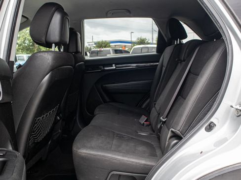 Used 2014 Kia Sorento LX FWD image 23