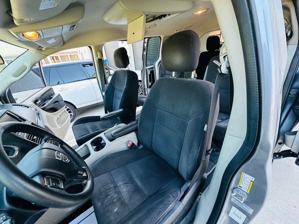 Used 2015 Dodge Grand Caravan SXT FWD image 15