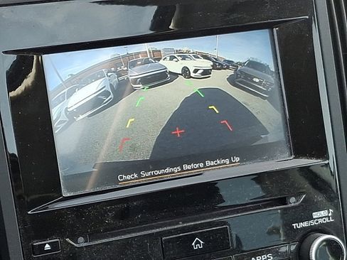 Used 2023 Subaru Forester Premium image 18