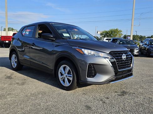 New 2025 Nissan Kicks Play S image 14