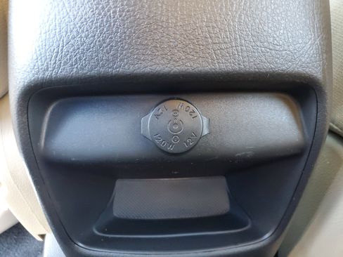 Used 2014 Kia Sorento LX image 12