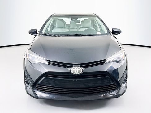 Used 2017 Toyota Corolla LE image 2