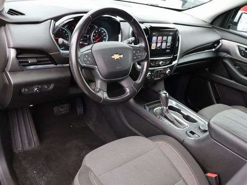 Used 2018 Chevrolet Traverse LT image 4