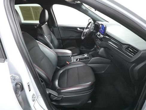 Certified 2025 Ford Escape ST-Line AWD/4WD image 30