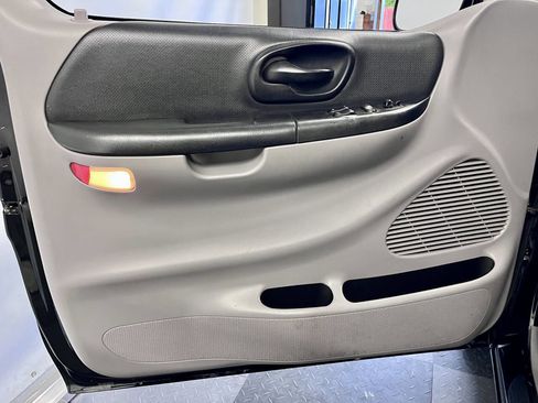 Used 2001 Ford F150 Lightning image 15