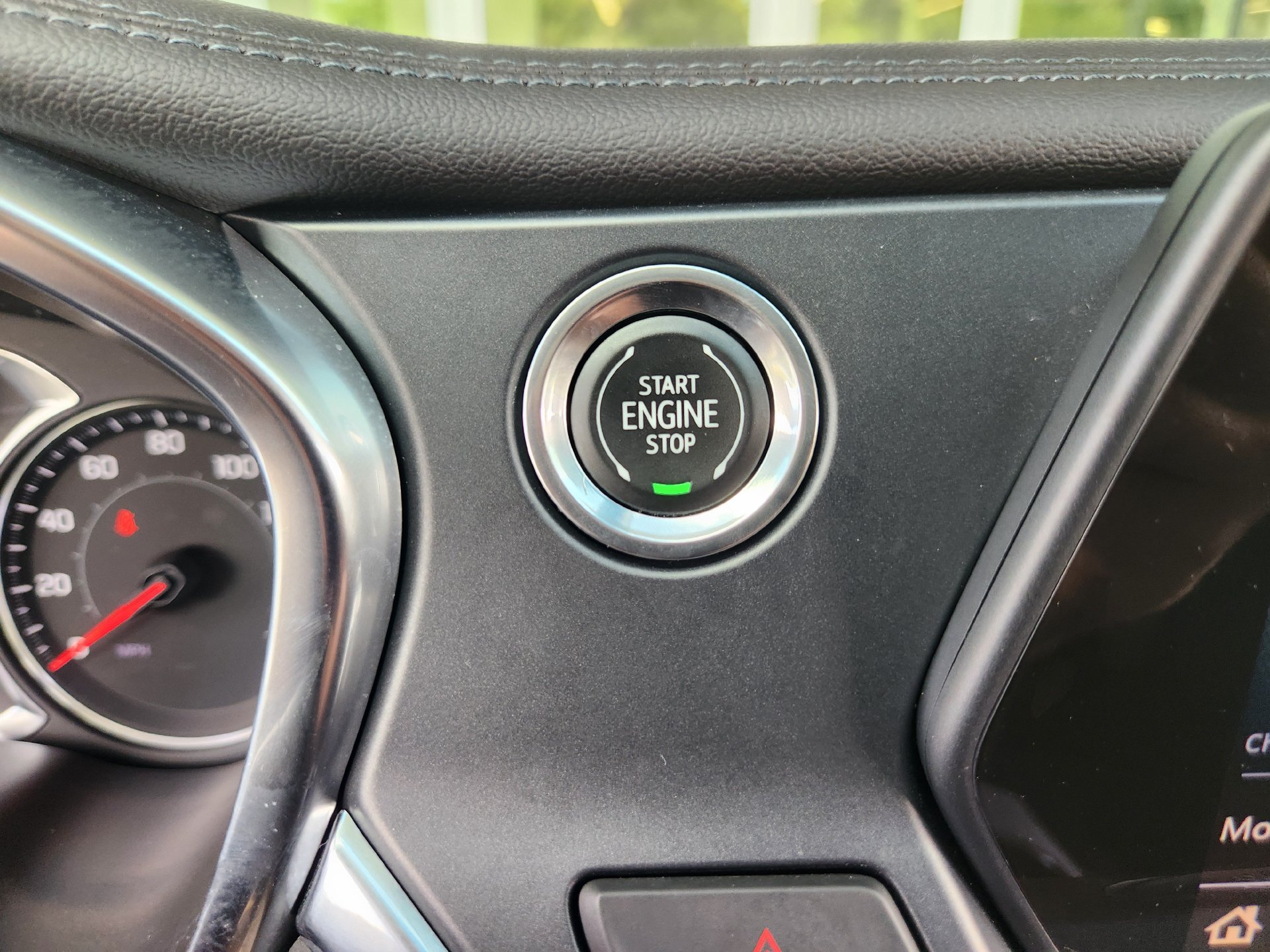 Used 2019 Chevrolet Blazer LT FWD image 21