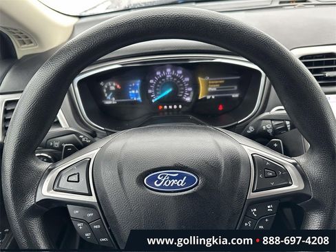 Used 2020 Ford Fusion SE image 20