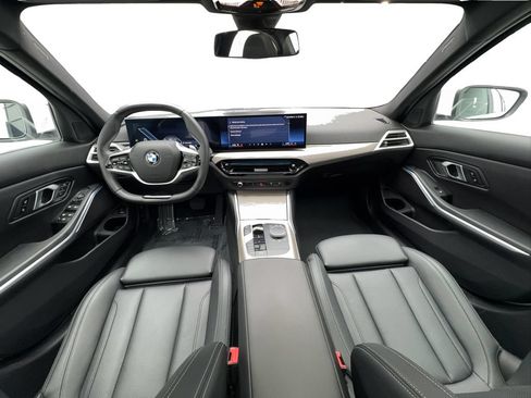 Used 2025 BMW 330i Sedan RWD image 39