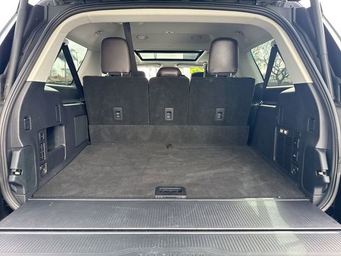 Used 2025 Ford Expedition Max Platinum w/ Platinum Ultimate Package AWD/4WD image 7