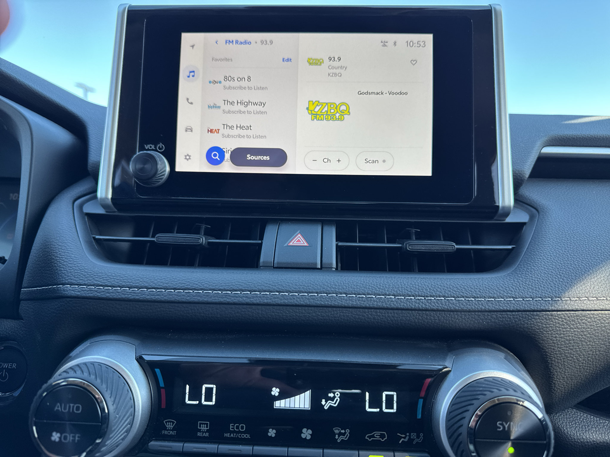 Certified 2025 Toyota RAV4 XLE w/ Weather Package AWD/4WD image 17