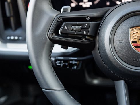 Certified 2026 Porsche Cayenne AWD/4WD image 15