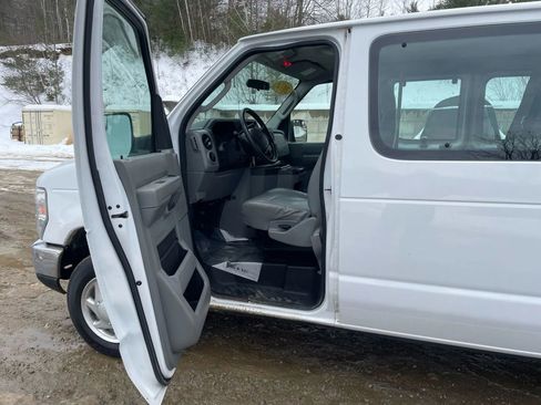 Used 2014 Ford E-150 and Econoline 150 w/ Power Group RWD image 9